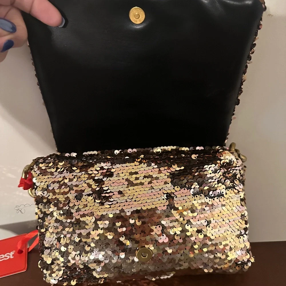 NWT Montana West small evening bag. Blingy/sparkly gold in color. - Picture 3 of 6